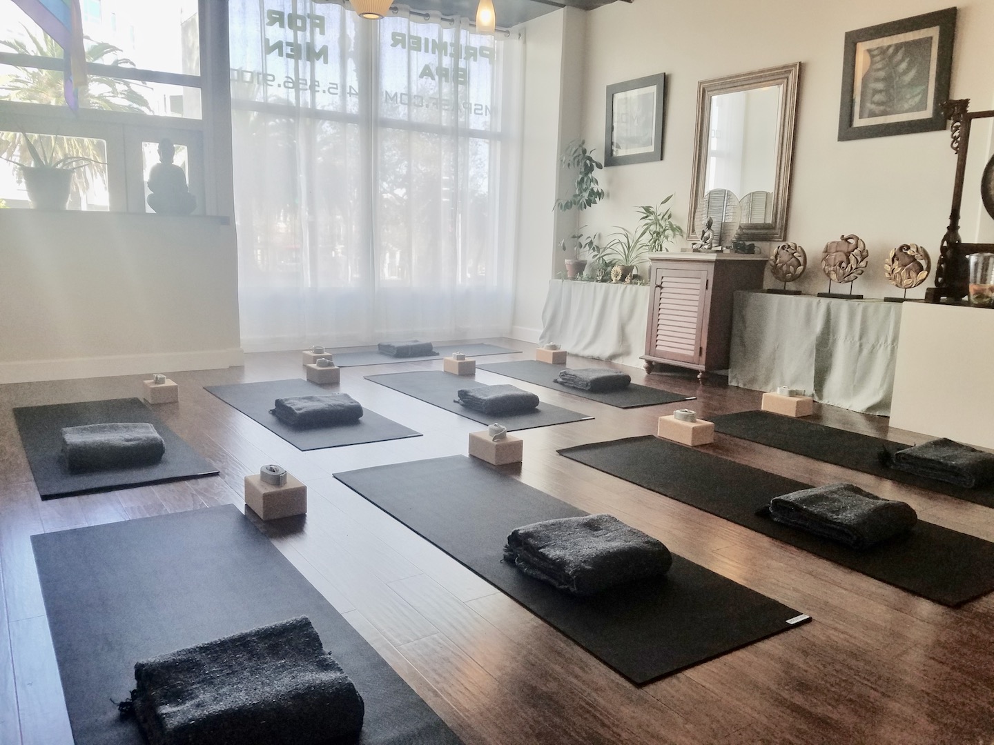 Bright Setting For Yoga, Dance And Spa Activities Rent This, 47% OFF